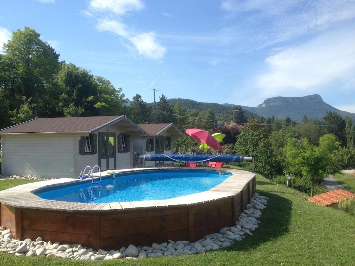 Maison De Vacances Avec Ses Petits Chalets Aouste-sur-Sye Luaran gambar