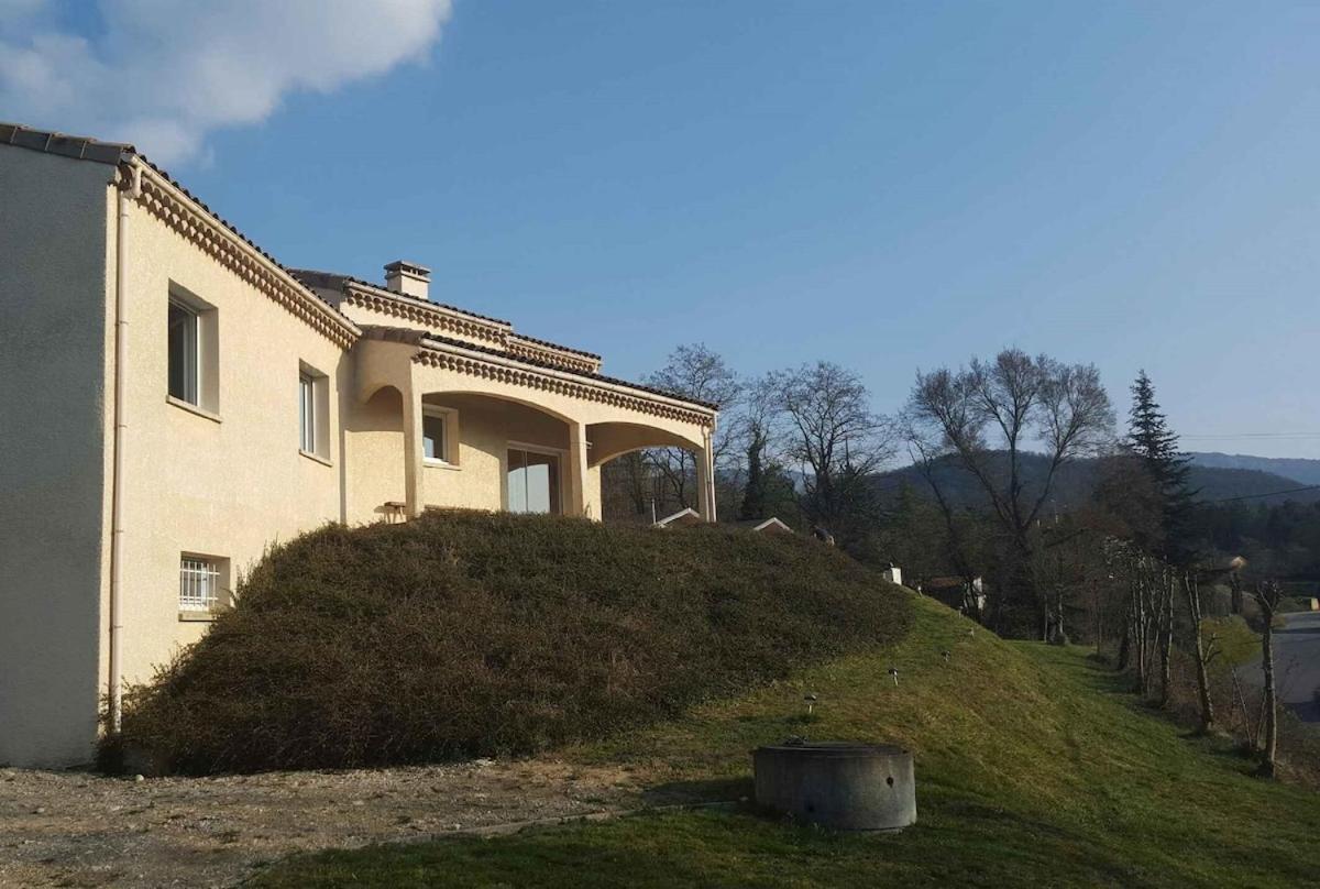 Maison De Vacances Avec Ses Petits Chalets Aouste-sur-Sye Luaran gambar